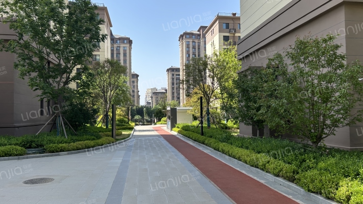 世茂璀璨倾城外景图