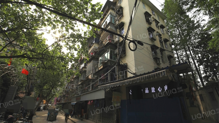 电力宿舍外景图