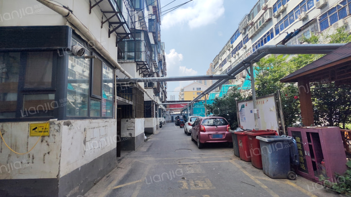 曙光街76号院外景图