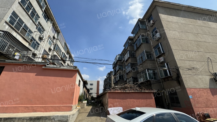 莱建小区外景图