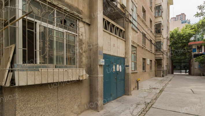 甘肃省劳动厅家属院外景图