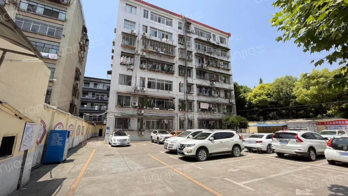 交警一大队家属院外景图