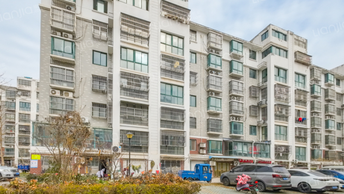 东方明珠B区外景图