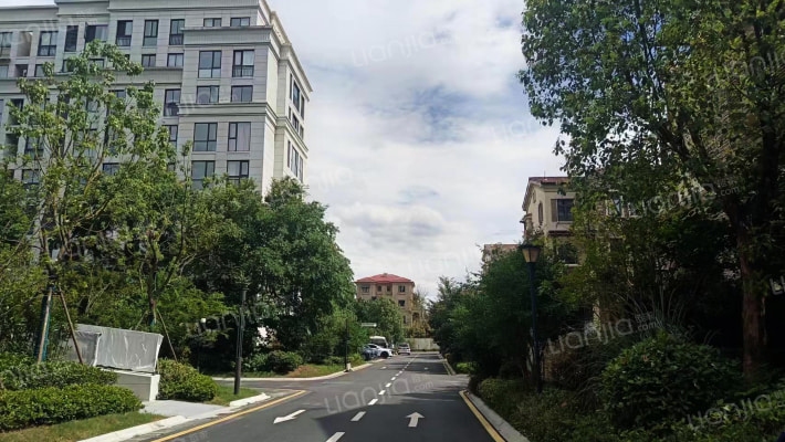 雨润星雨华府外景图