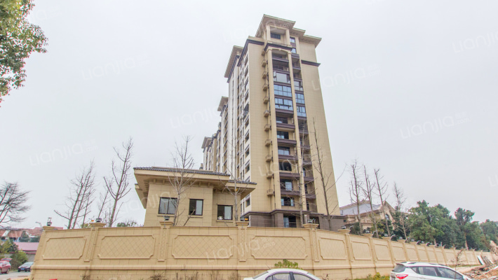 巨龙山水逸居外景图