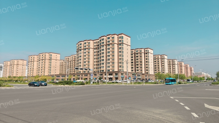 建投保障房外景图