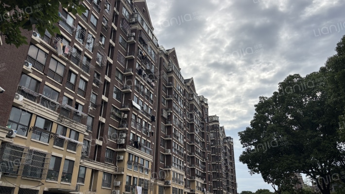 中惠爱丁堡外景图