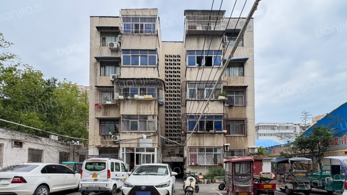 向阳街132号外景图