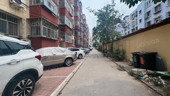 三中宿舍外景图