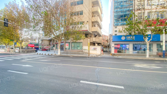 工会大厦外景图