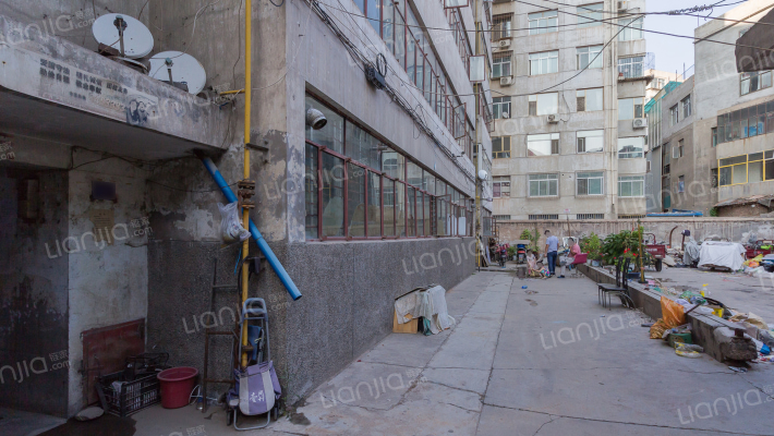 星达小区外景图