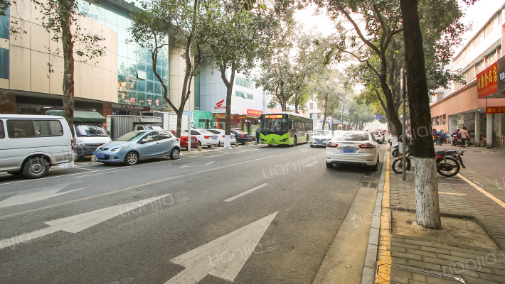 华侨商业城外景图