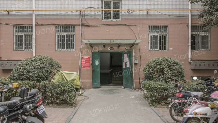 风雅颂天骄学府南区外景图