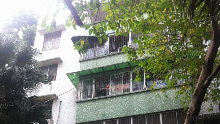 广州市信息工程职业学校外景图