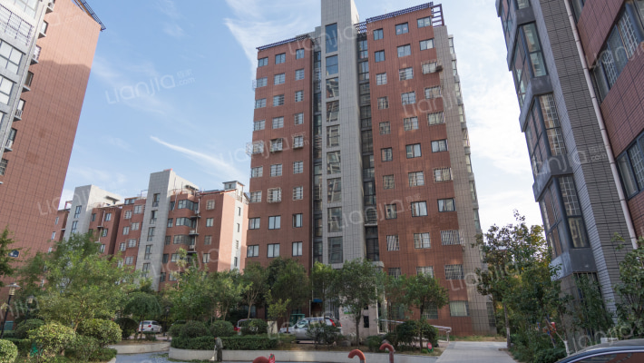 山水华府外景图