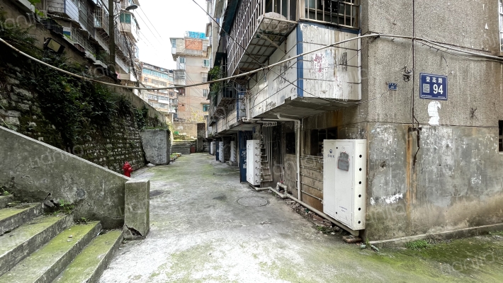 登高路94号外景图