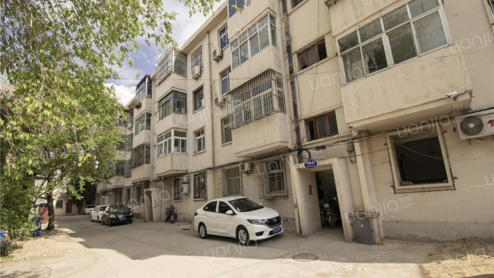 国税局家属楼外景图