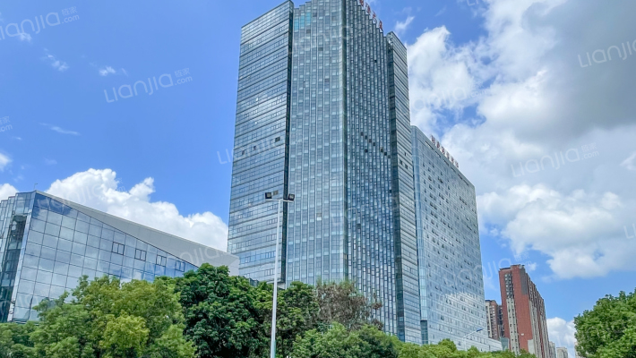 闽商财富中心外景图