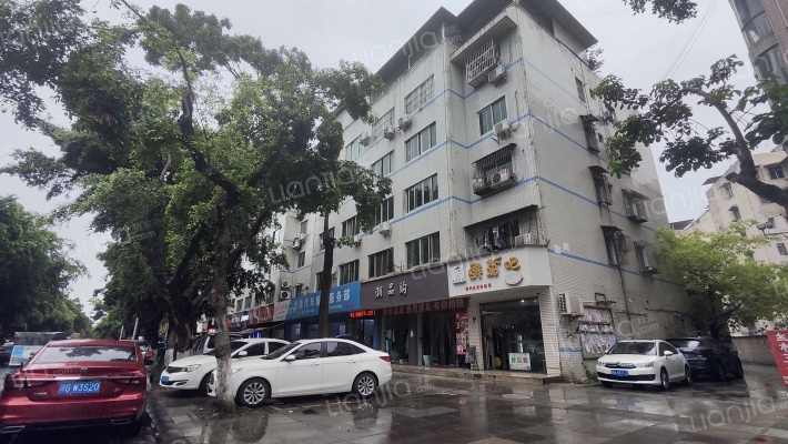 富康小区外景图