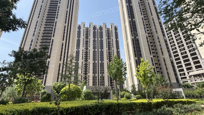 鸿森银滩广场外景图