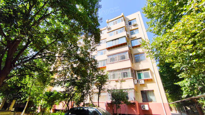 山东省图书馆住宅楼外景图