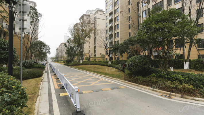 东原湖光里外景图