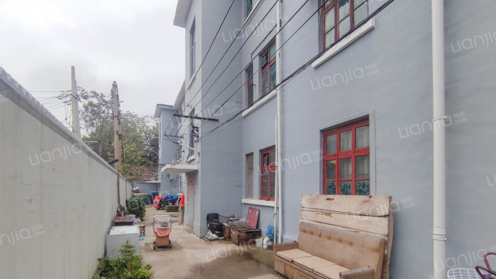 烟厂家属院外景图