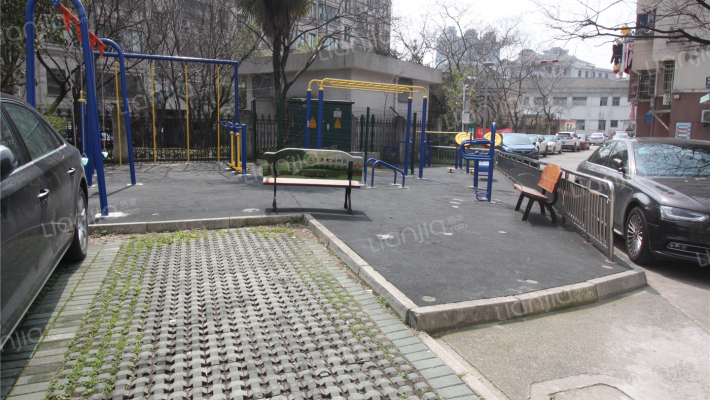 物资新村外景图