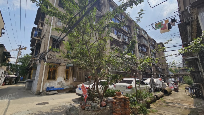 武北宿舍外景图