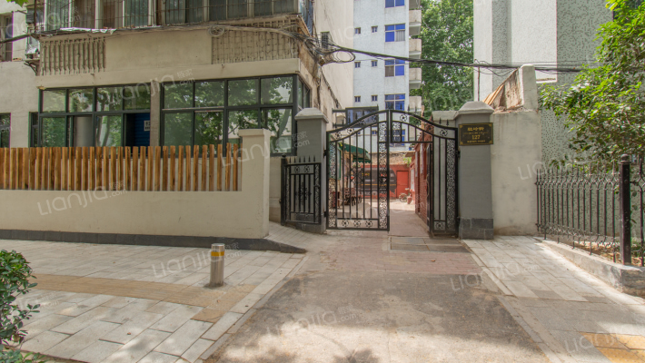 第二十七中家属院外景图