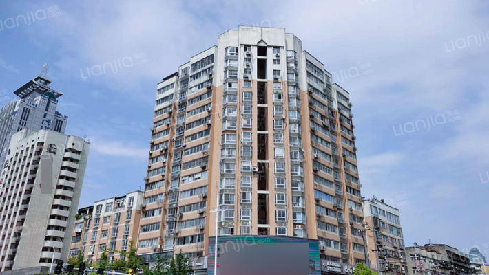 金座大厦外景图