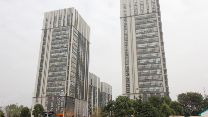 光谷总部时代外景图