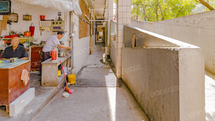 凯旋商厦外景图