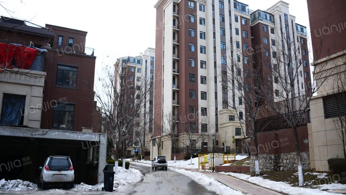 烟台金地首府房价怎么样金地首府房源户型图小区车位交通地址详情分析