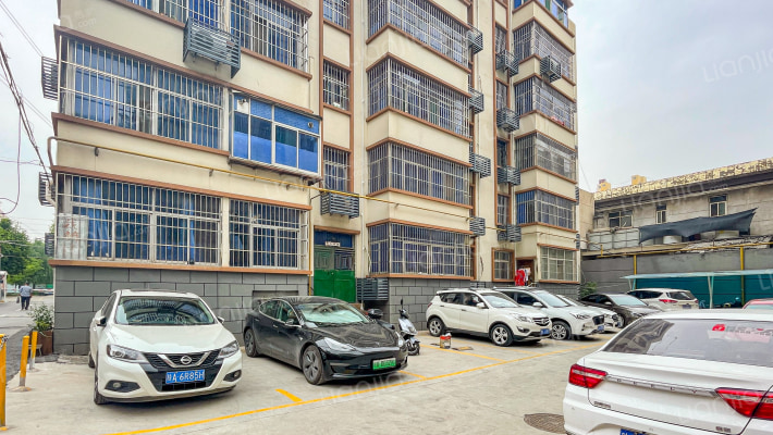 金华饮料厂家属院外景图