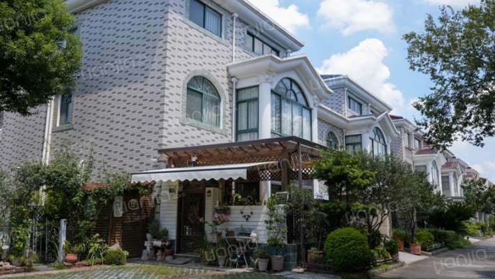 伟阳花园秋园外景图