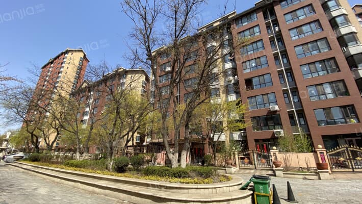 陽光温泉花园外景图