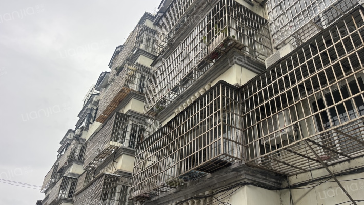 湖滨小区外景图