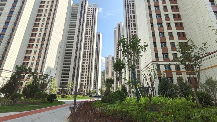 润兰之城C区外景图