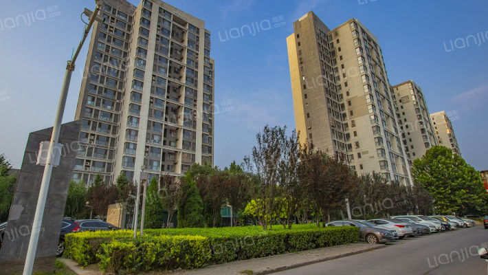 第八大街商住公寓西区外景图