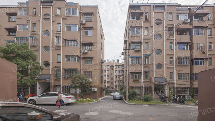 东银花园外景图