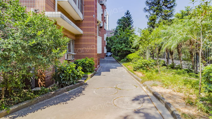 金泉大厦外景图