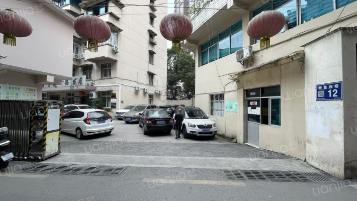 鲤鱼西巷12号外景图