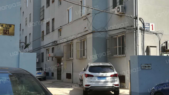 石安高速公路管理处宿舍外景图