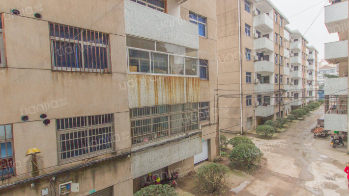 康乐小区东磁宿舍外景图