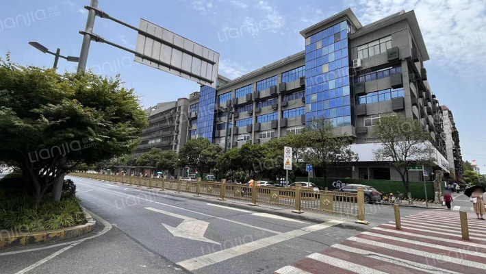 天海综合楼外景图