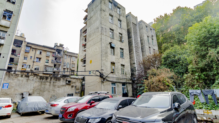 轻院长虹小区外景图