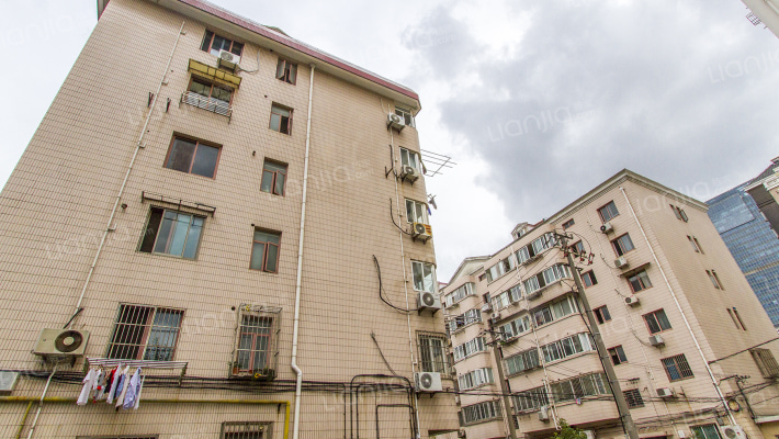 明物大厦外景图