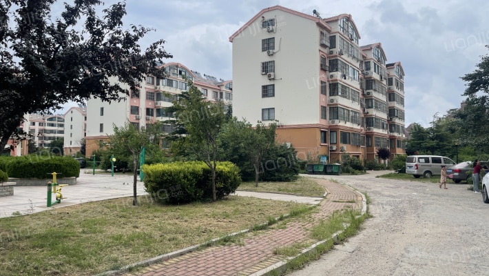 明远新苑小区外景图