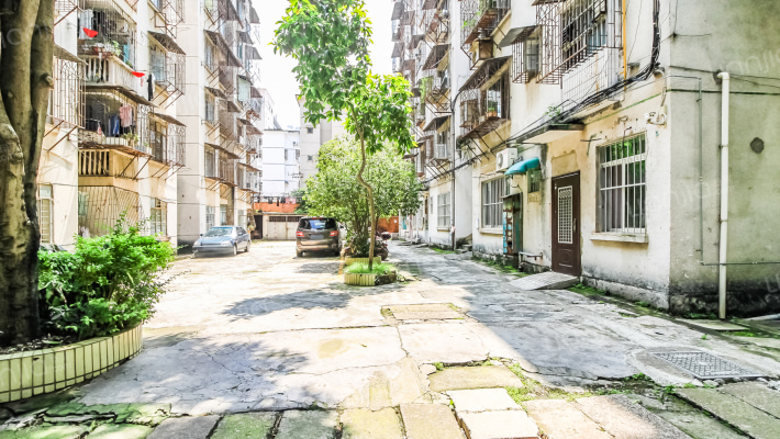 广西出版总社民族大道68号住宅区外景图